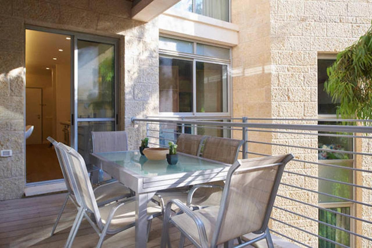 Chic & Quiet Apartments In City Center By Feelhome Gerusalemme Esterno foto
